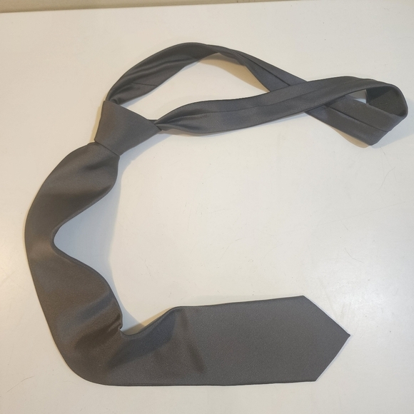 ARROW Gray 100% Silk Slim Tie - Picture 2 of 8